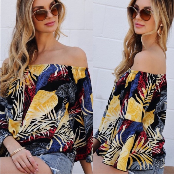 Floral Print Off Shoulder Top - Picture 3 of 6